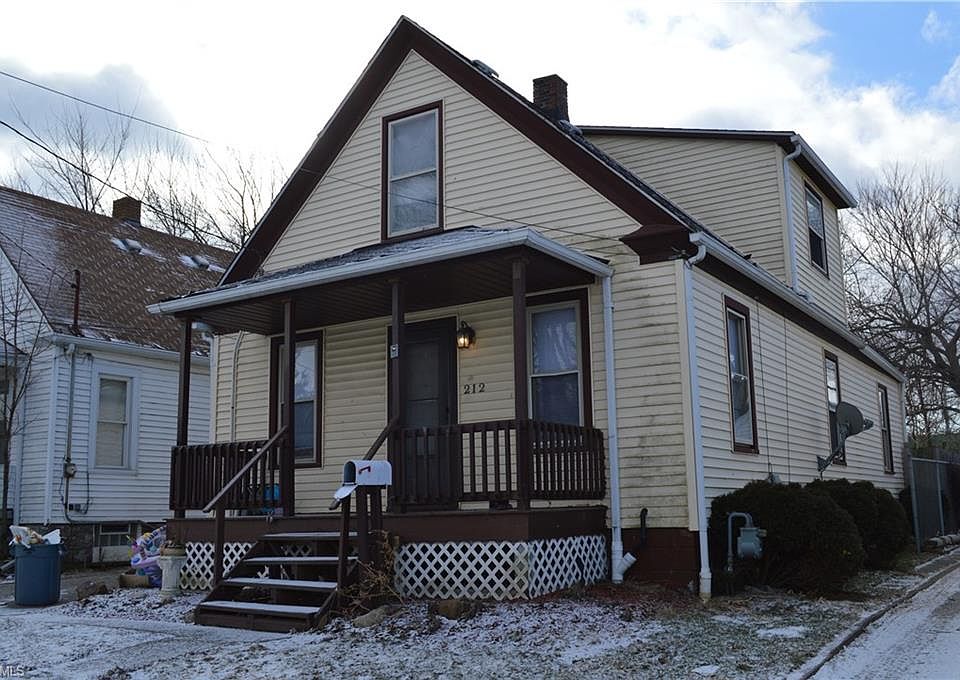 2nd image of 212 E 33rd St