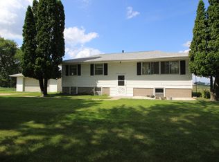 6597 Caves Rd, Maquoketa, IA 52060
