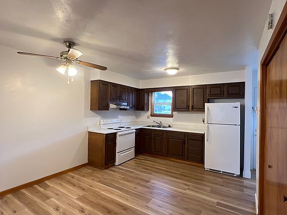 Kitchen / Dining