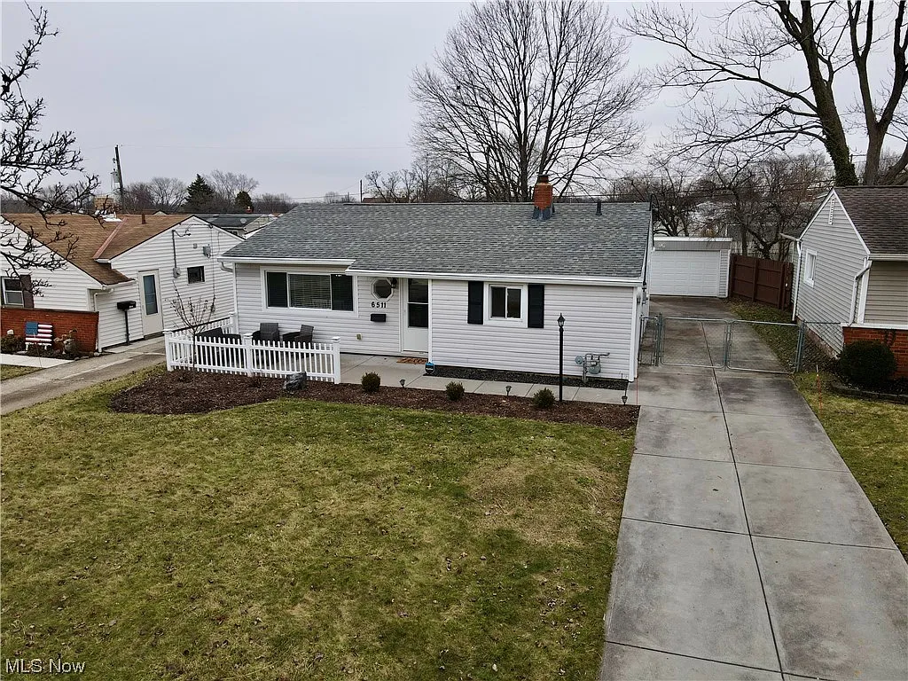 6511 Almont Dr photo 1