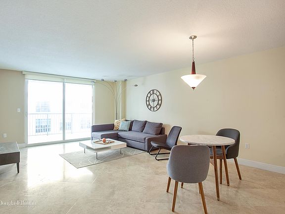 3rd image of 1200 Brickell Bay Dr APT 3308