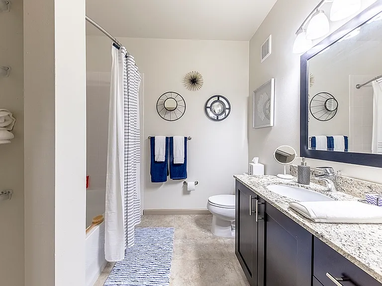 The Hamptons at Palm Beach Gardens Apartments — Photo 10