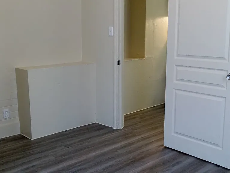 204 S Hackberry St #B — Photo 28