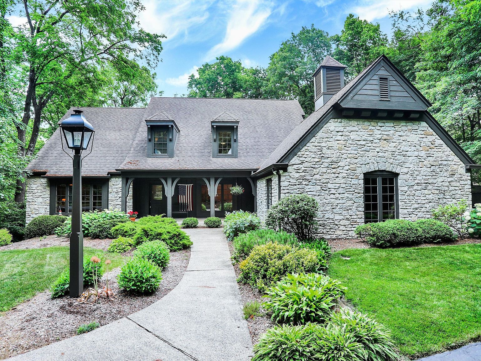 895 Sugarbush Rdg, Zionsville, IN 46077 Zillow