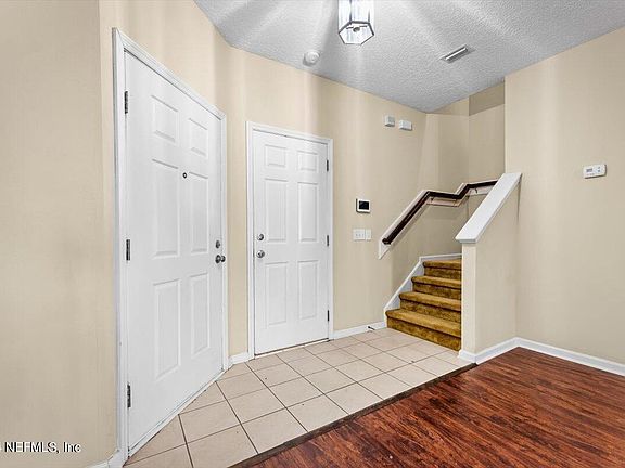 5th image of 6827 MISTY VIEW Drive