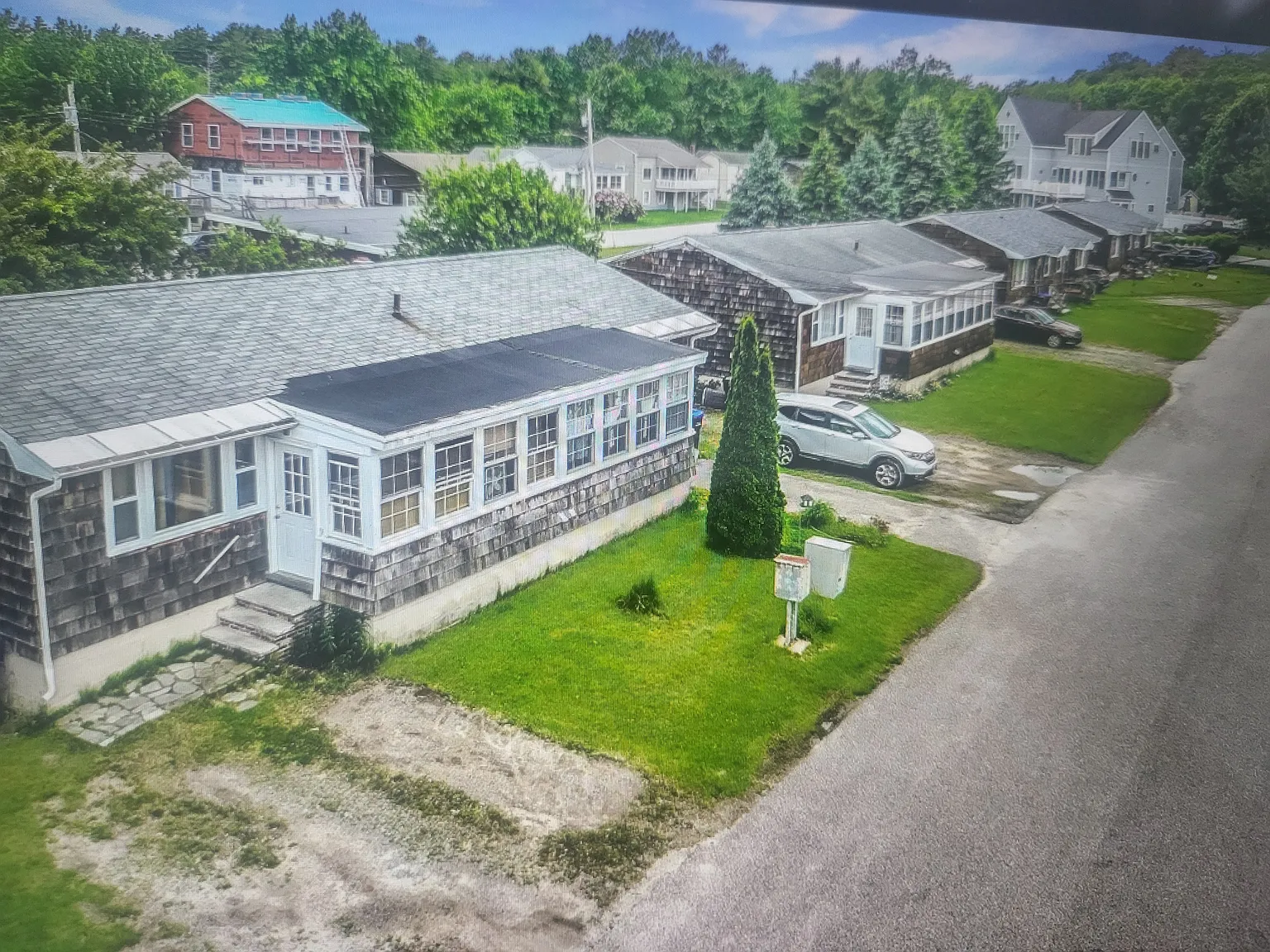 29 Odessa Ave — Photo 3