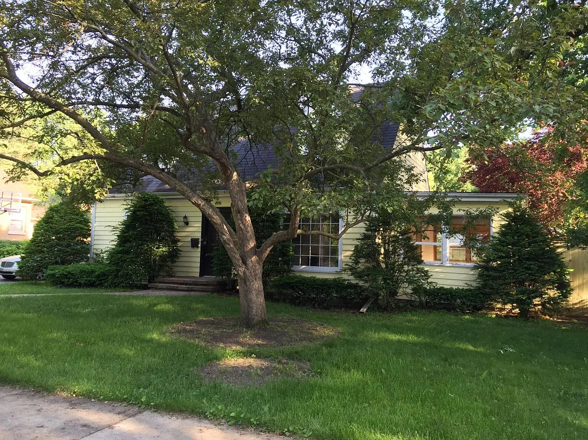 412 Illinois Ave photo 1