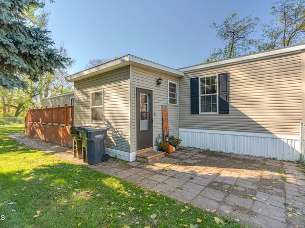 616 Dover Dr, Bismarck, ND 58504