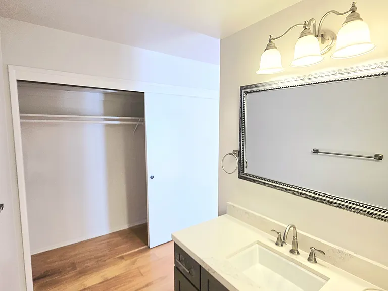 18410 Gifford St — Photo 13