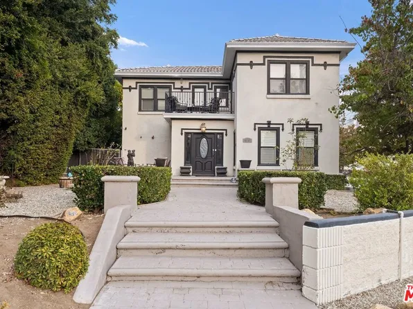 570 S Van Ness Ave, Los Angeles, CA 90020