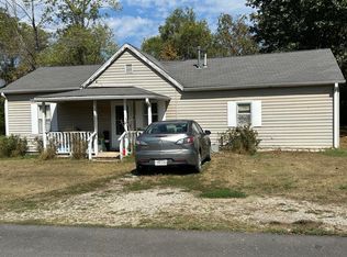 812 Valley Ave, Ava, MO 65608