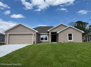 962 Seneca Ave, Sebastian, FL 32958