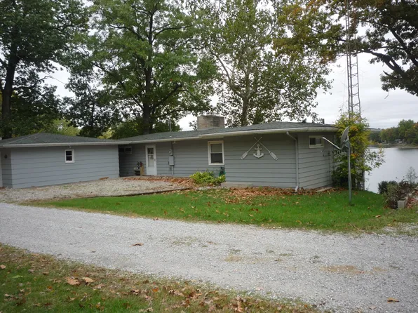 828 Shawnee Beach Rd, Bronson, MI 49028