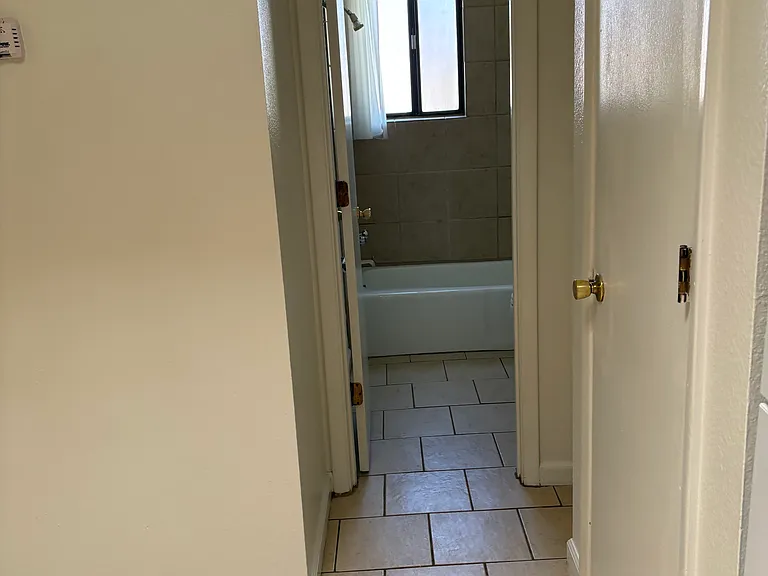 1425 Paseo De Peralta #9 — Photo 2