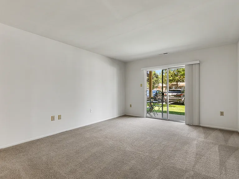 California Apartments — Photo 60