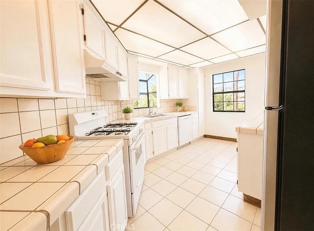 2 bed, 1474 sqft, $2,790 — Photo 4