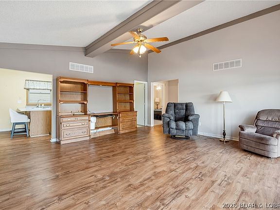 4th image of 994 Timber Ridge Rd