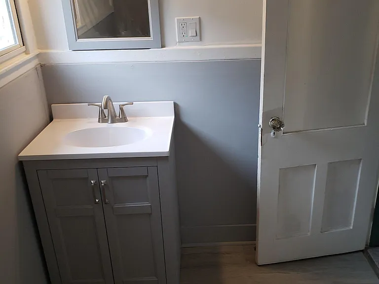 12 Hoosac St — Photo 2
