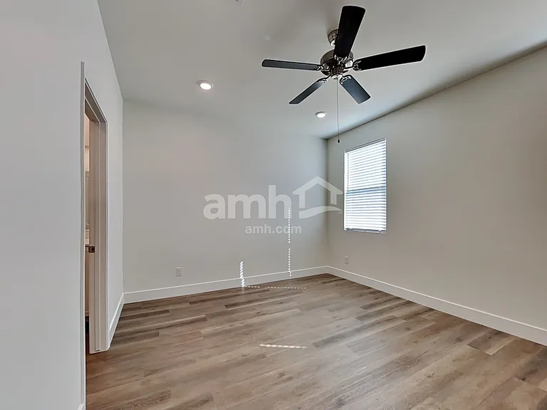 529 Silverbell Falls Pl — Photo 11