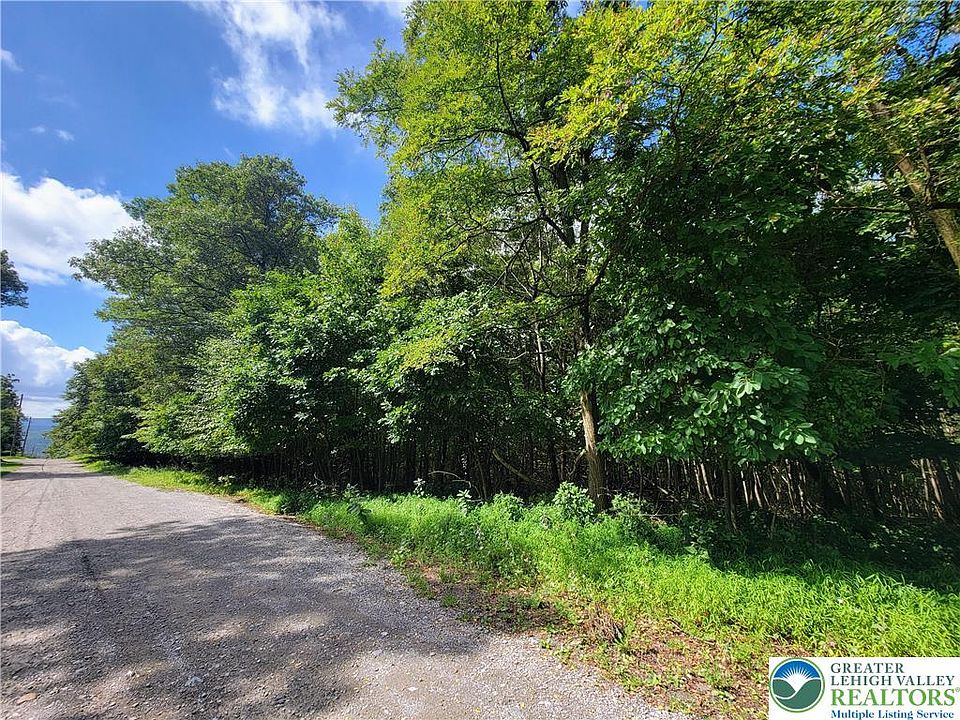 2nd image of Whitetail Crossing Rd