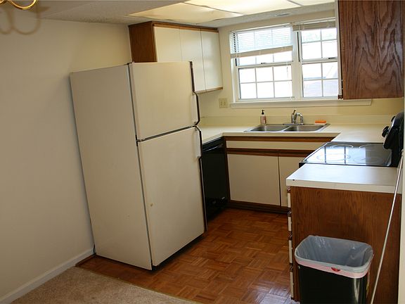 5th image of 12105 Green Leaf Ct Suite 73