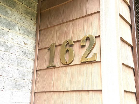 3rd image of 162 Bishops Dr