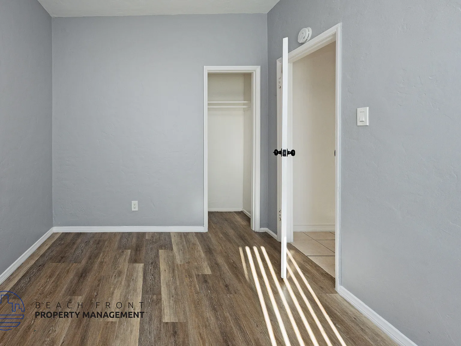 1430 Elm Avenue — Photo 3