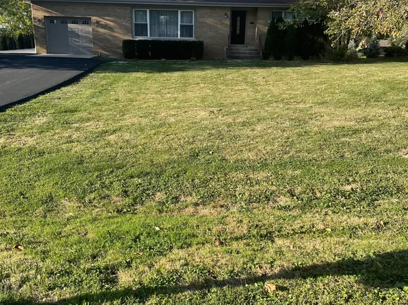 14211 Hillcrest Rd, Lemont, IL 60439