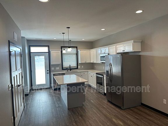 2nd image of 625 Prairie Rose Dr