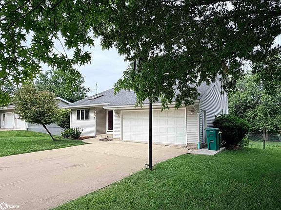 3rd image of 908 S 8th St