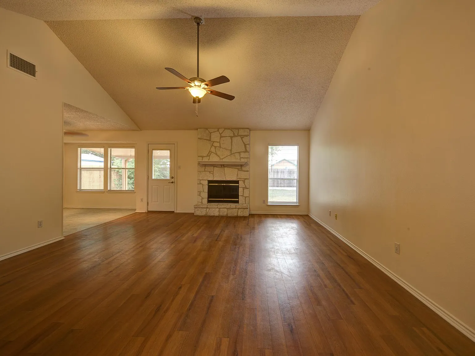 230 Cibolo Branch Dr — Photo 4