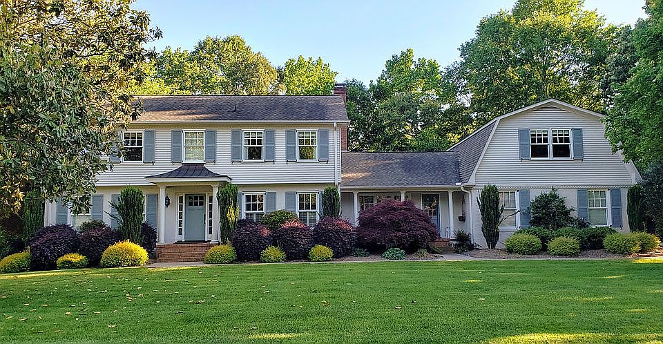 1st image of 306 Hillsborough Dr