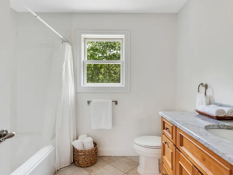 8 Wildflower Ln — Photo 33