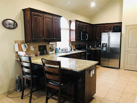 5th image of 2721 Albatross Ln