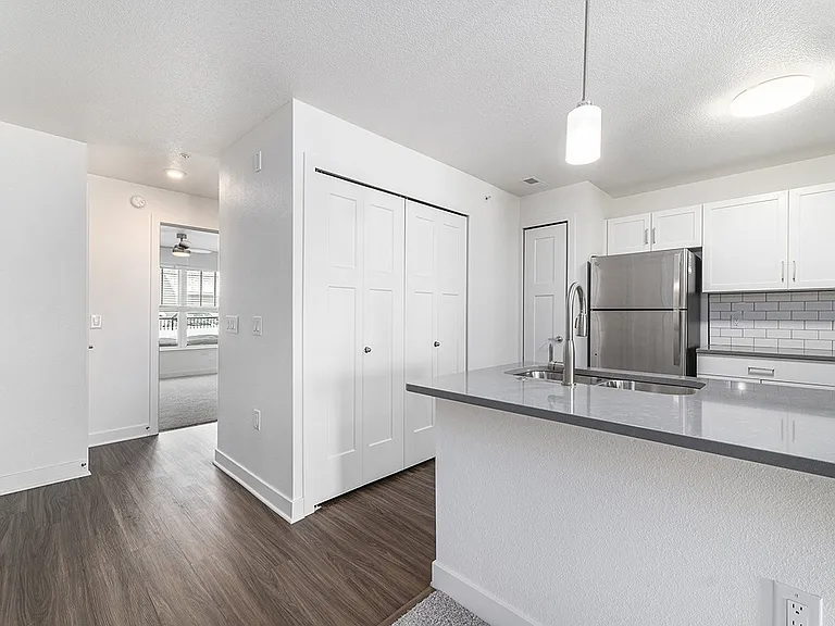 Eagle Ridge Apartment Homes — Photo 9