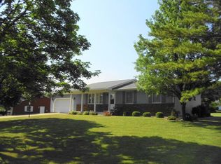 1085 Collingwood Dr, Caro, MI 48723