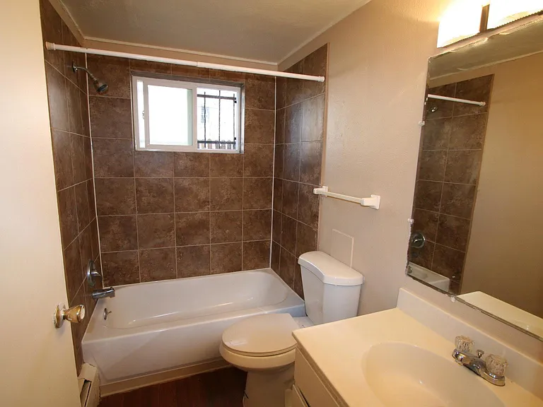 961 N Clarkson St #306 — Photo 7