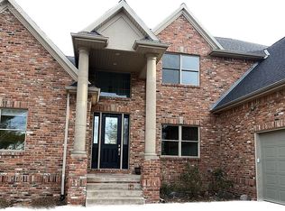7360 Upton Grey Ln, Lincoln, NE 68516