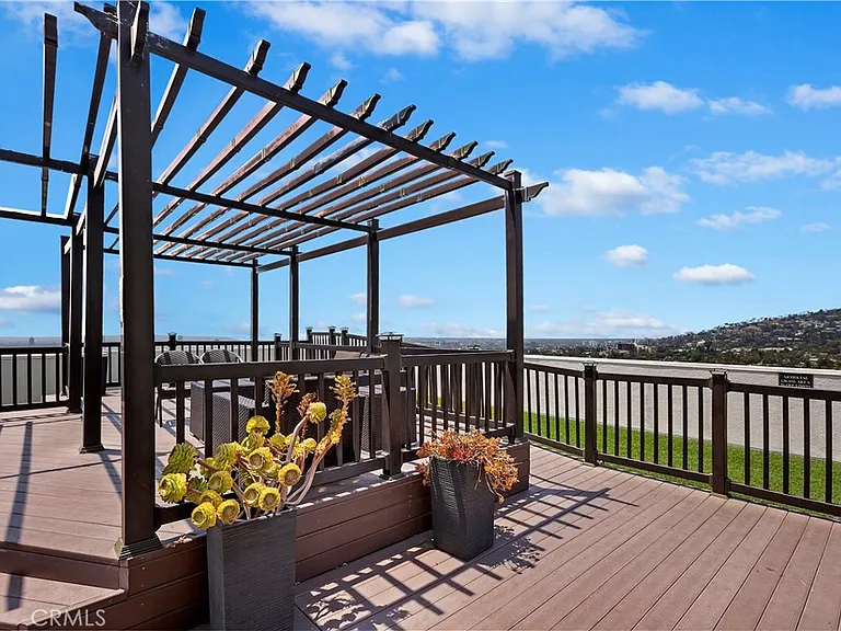 7250 Franklin Ave #506 — Photo 4