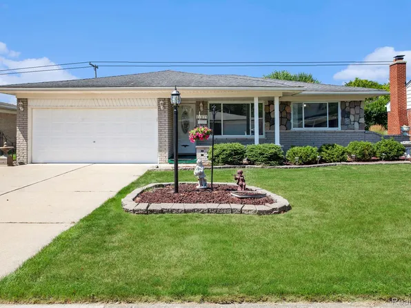 11217 Lorman Dr, Sterling Heights, MI 48312