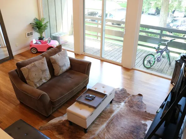 4 Touchstone Ter Unit 135, Lake Oswego, OR 97035