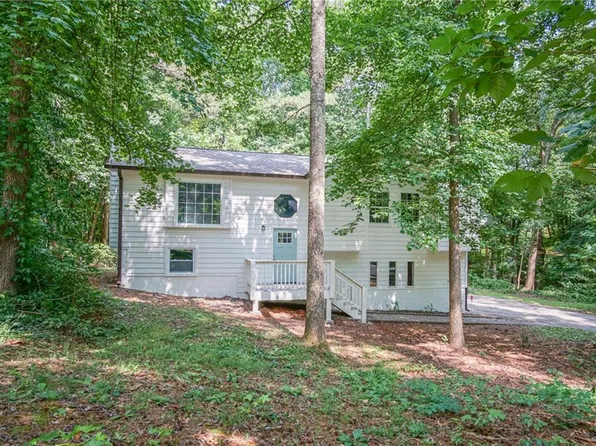 350 Gold Creek Trl, Hiram, GA 30141