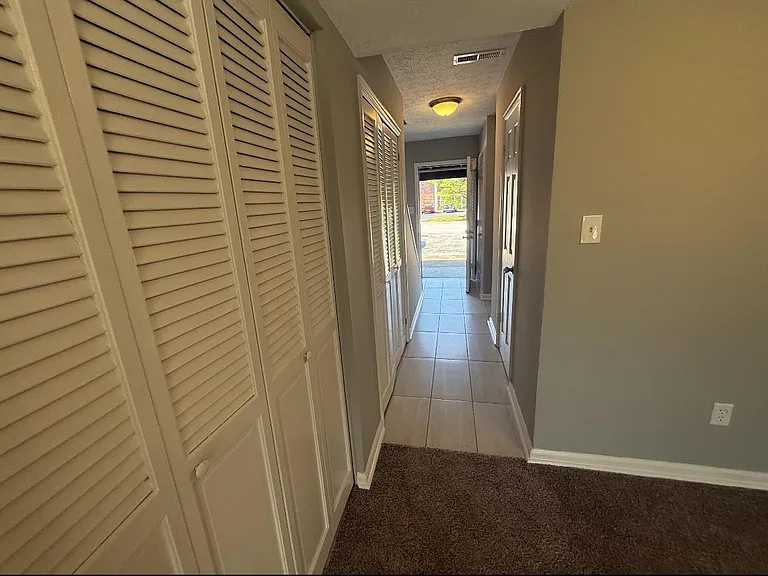 604 & D Eastwood St #A — Photo 2