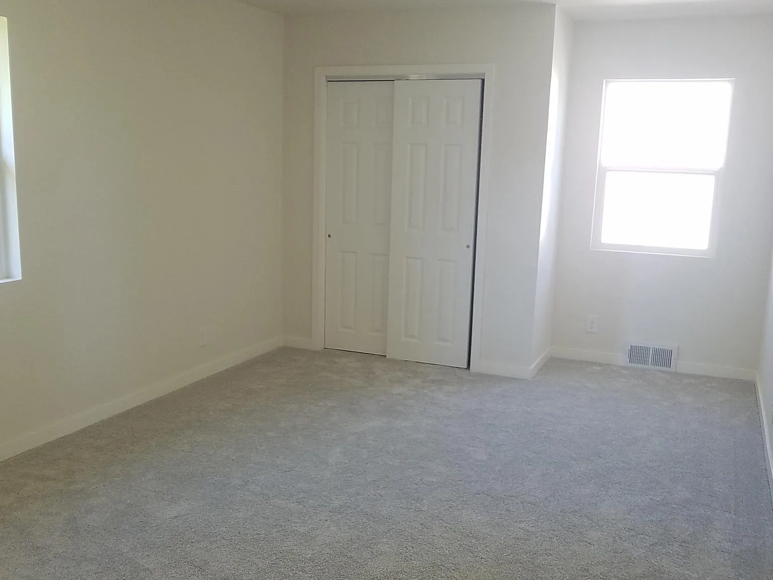 3 bed, 1824 sqft, $2,100 — Photo 4