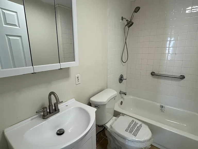 135 Washington Ave #1 — Photo 4