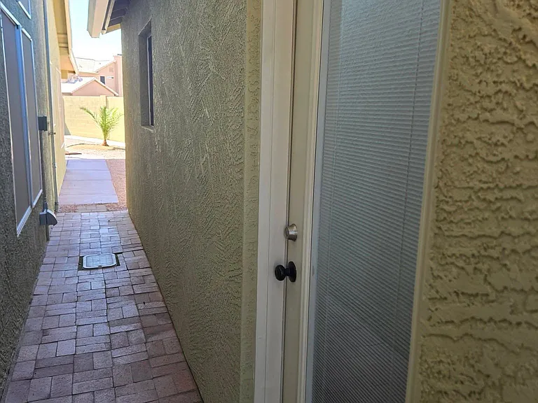 7365 E Ivyglen St — Photo 9