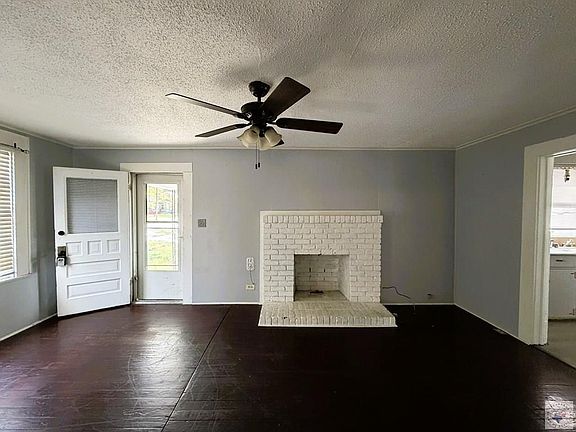 5th image of 1105 E 14th St