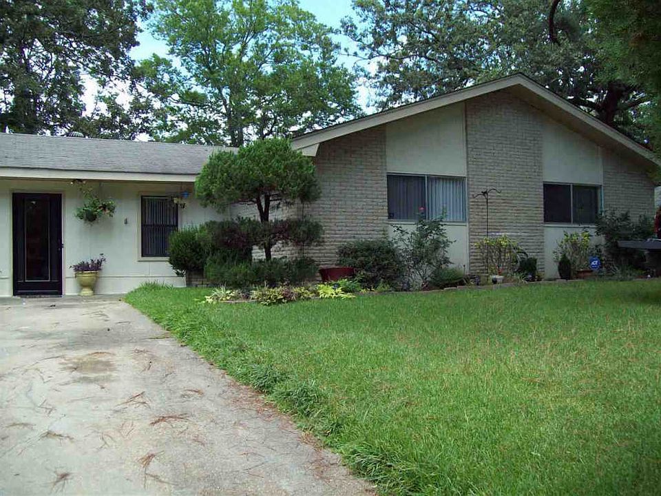 1st image of 236 Champion Hill Dr