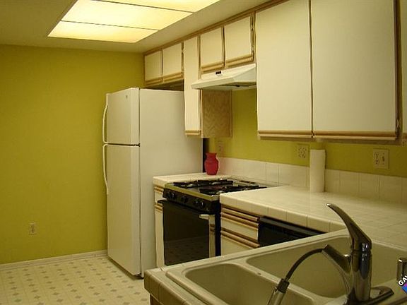 3rd image of 44526 15th St E Unit 15