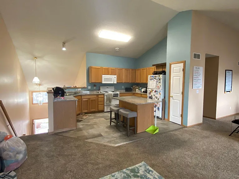 15300 Flower Way — Photo 8